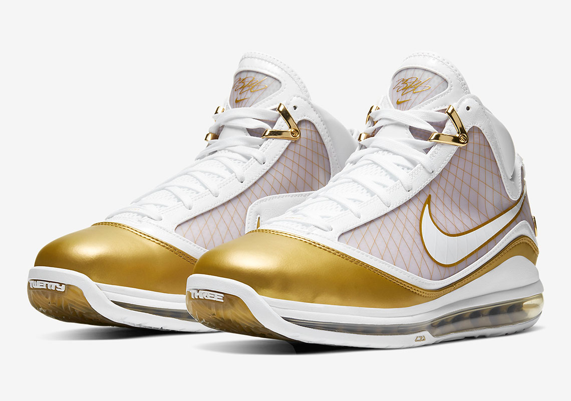 کتونی Nike Lebron 7 Retro در دوم ژانویه عرضه میشود