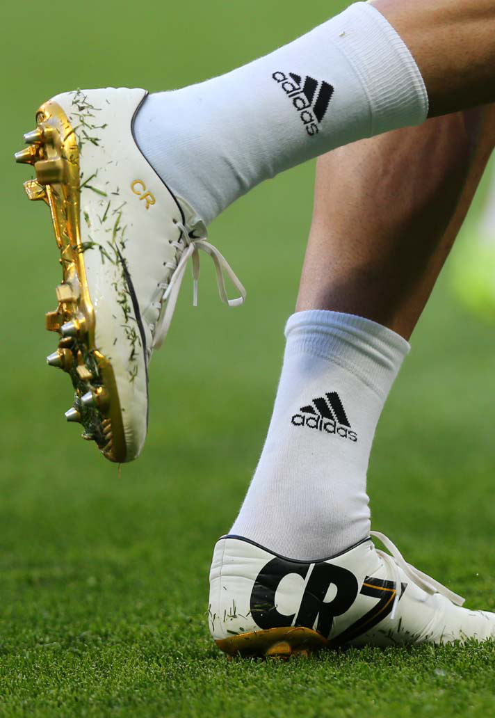 2013 Cristiano Ronaldo – Nike Mercurial Vapor IX CR7