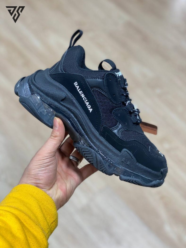 کتونی بالنسیاگا تریپل اس Balenciaga Triple S