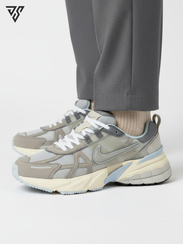 کتونی زنانه نایک وی تو کی ران ( Nike V2K Run ) کتونی زنانه نایک وی تو کی ران ( Nike V2K Run )
