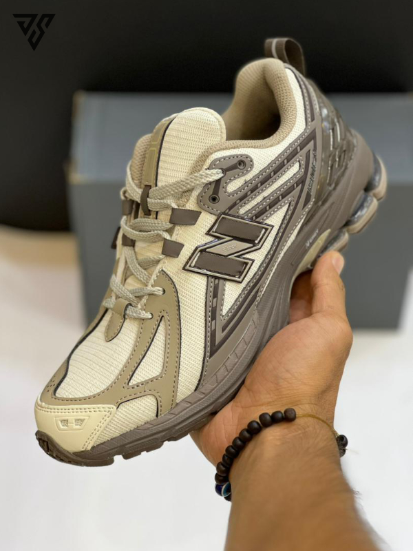 کتونی مردانه نیو بالانس 1906 آر قهوه ای New Balance 1906R کتونی مردانه نیو بالانس 1906 آر قهوه ای New Balance 1906R