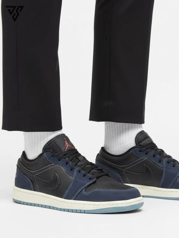 کتونی نایک ایر جردن 1 بلک اسنیک اسکین Nike Air Jordan 1 Low Black Snakeskin کتونی نایک ایر جردن 1 بلک اسنیک اسکین Nike Air Jordan 1 Low Black Snakeskin