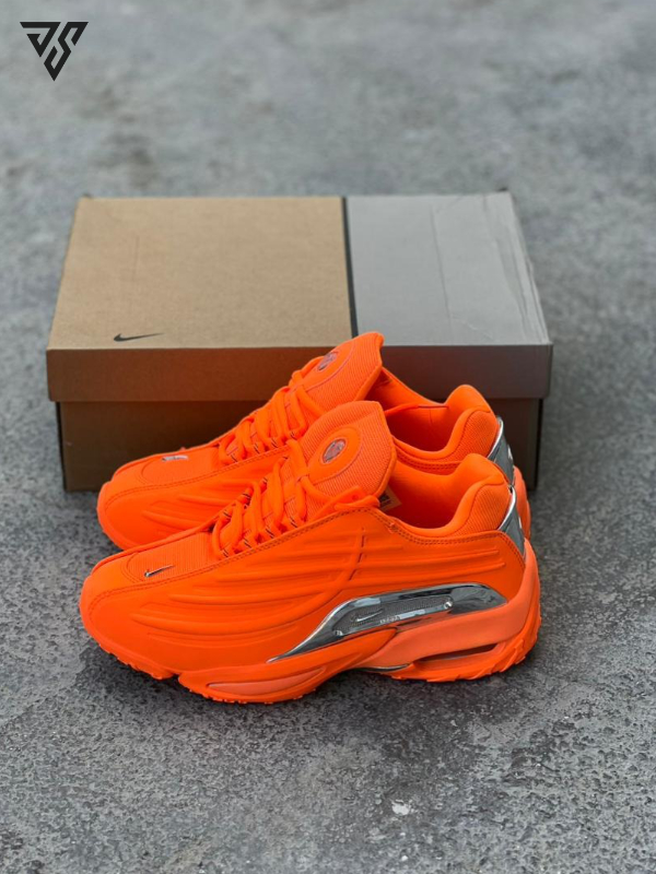 کتونی مردانه نایک نوکتا هات استپ 2 نارنجی ( Nike NOCTA Hot Step 2 ) کتونی مردانه نایک نوکتا هات استپ 2 نارنجی ( Nike NOCTA Hot Step 2 )