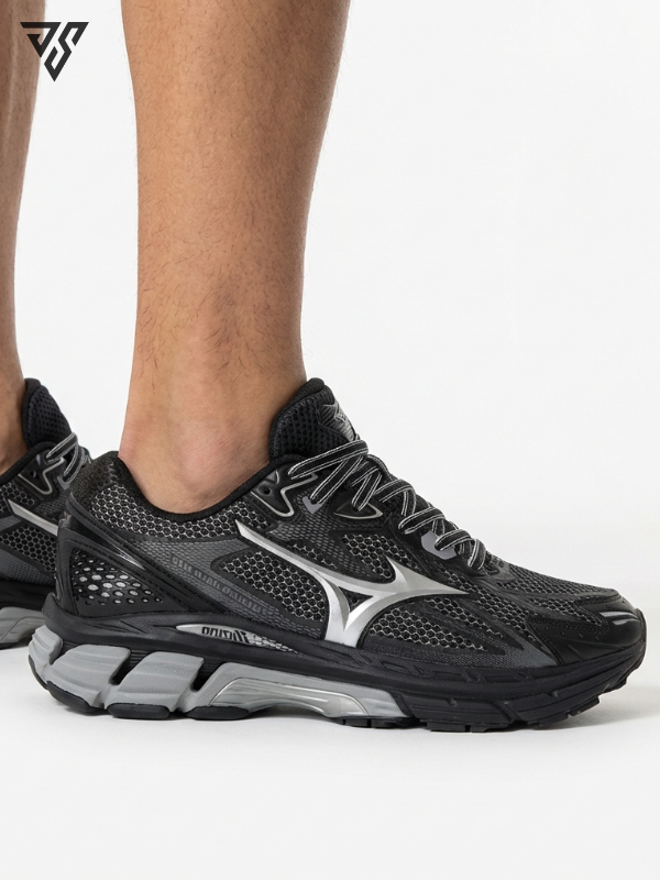 کتونی پیاده روی مردانه میزانو هالو میکس مشکی ( Mizuno Halo Mix ) کتونی پیاده روی مردانه میزانو هالو میکس مشکی ( Mizuno Halo Mix )