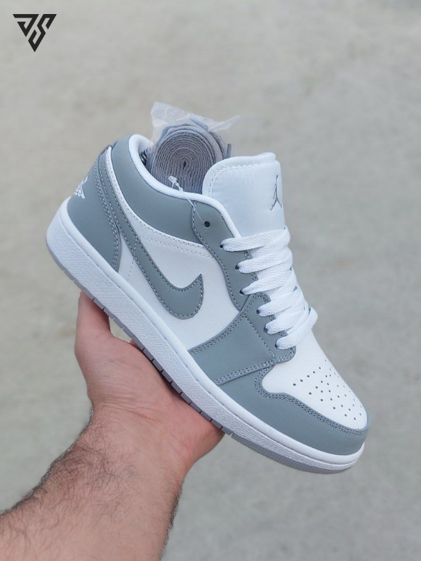 کتونی زنانه نایک ایر جردن 1 طوسی ( Nike Air Jordan 1 Low ) کتونی زنانه نایک ایر جردن 1 طوسی ( Nike Air Jordan 1 Low )