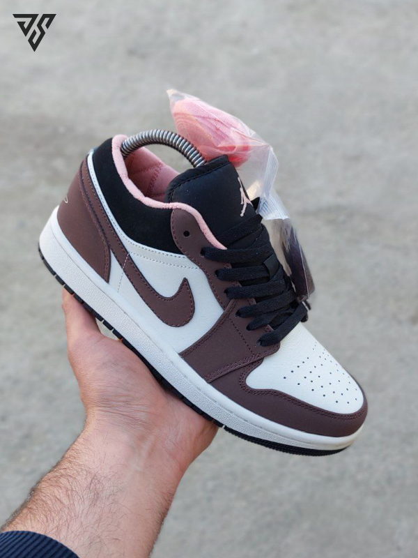 کتونی زنانه نایک ایر جردن 1 قهوه ای ( Nike Air Jordan 1 Low ) کتونی زنانه نایک ایر جردن 1 قهوه ای ( Nike Air Jordan 1 Low )