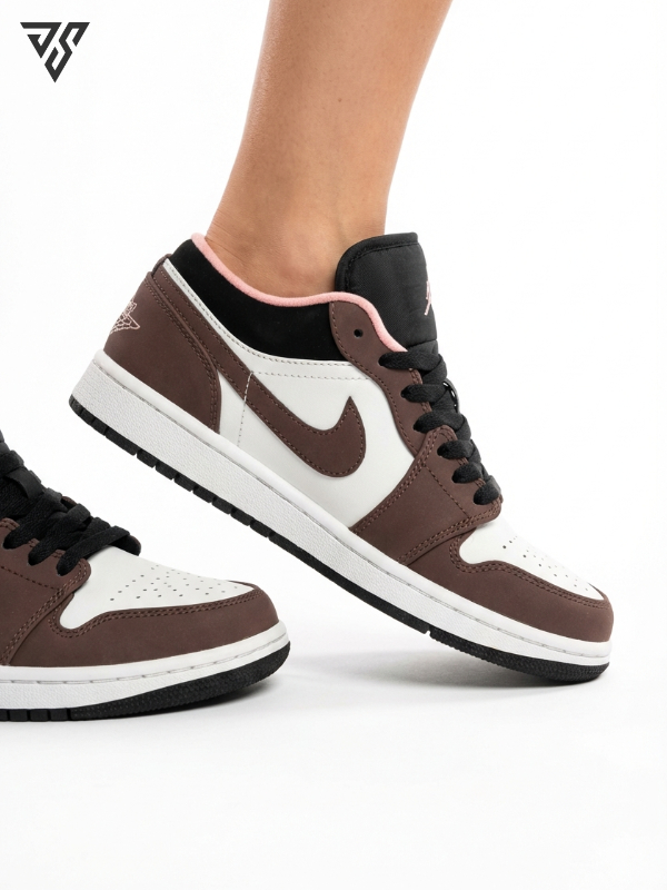 کتونی زنانه نایک ایر جردن 1 قهوه ای ( Nike Air Jordan 1 Low ) کتونی زنانه نایک ایر جردن 1 قهوه ای ( Nike Air Jordan 1 Low )