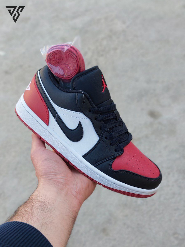 کتونی مردانه نایک ایر جردن 1 مشکی قرمز ( Nike Air Jordan Low Bred Toe ) کتونی مردانه نایک ایر جردن 1 مشکی قرمز ( Nike Air Jordan Low Bred Toe )
