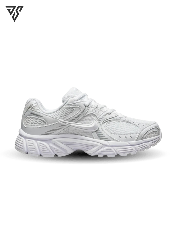 کفش ورزشی زنانه نایک مدل V5 Runner رنگ سفید