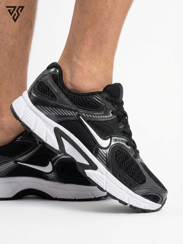 کتونی نایک وی 5 رانر مشکی سفید ( Nike V5 RNR ) کتونی نایک وی 5 رانر مشکی سفید ( Nike V5 RNR )