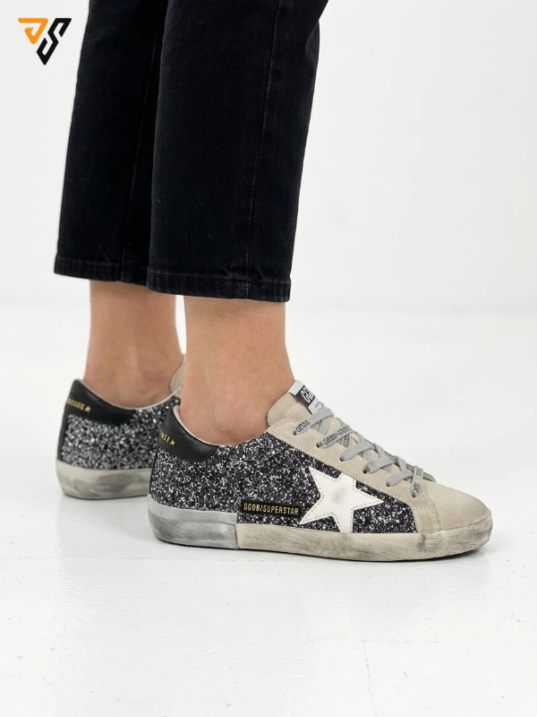 کتونی زنانه گلدن گوس سوپر استار طوسی نقره ای ( Golden Goose Super Star ) کتونی زنانه گلدن گوس سوپر استار طوسی نقره ای ( Golden Goose Super Star )
