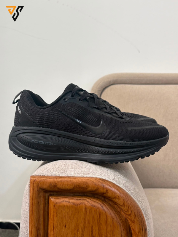 کتونی مردانه نایک وومرو 18 مشکی ( Nike Vomero 18 ) کتونی مردانه نایک وومرو 18 مشکی ( Nike Vomero 18 )